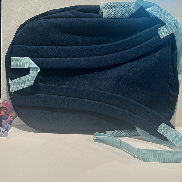 NWT Disney Frozen Backpack with mesh side pockets and zipper closure. - Picture 3 of 4